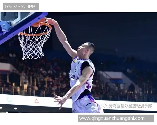 陈林坚:从青年才俊到篮球场上的璀璨明星之路 陈林坚:从青年才俊到篮球场上的璀璨明星之路