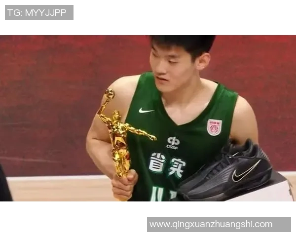 胡金秋领衔新赛季篮球盛宴展现全能球技与团队精神的完美结合 胡金秋领衔新赛季篮球盛宴展现全能球技与团队精神的完美结合